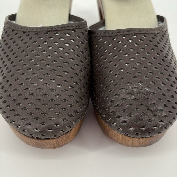 Eric Michael Womens Brown Platform Clogs Ankle Strap Laser Cut Leather Size 39 - Picture 3 of 15